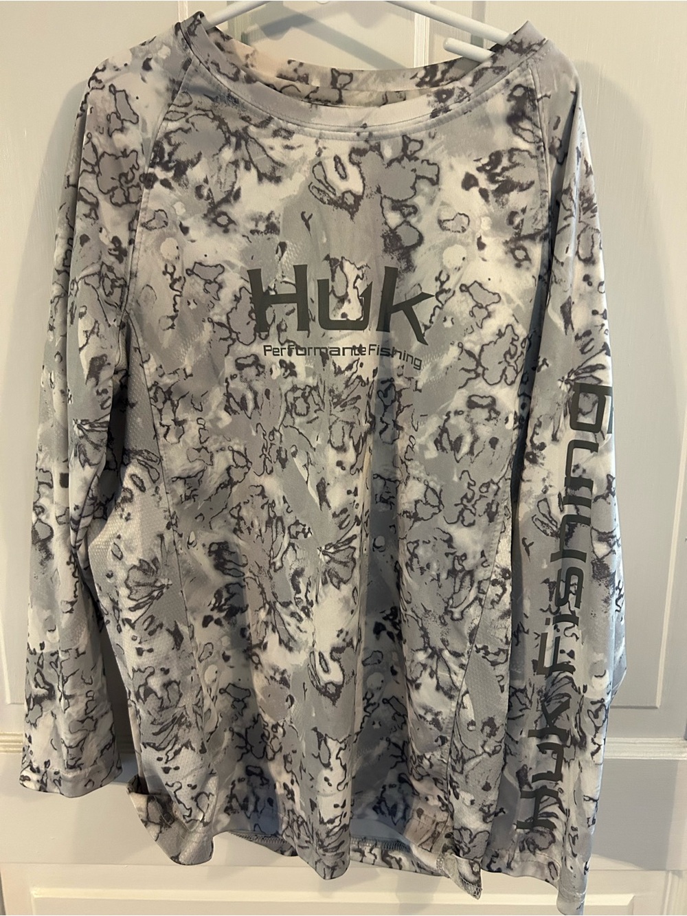 Huk Boys Long Sleeve Fishing Shirt - M